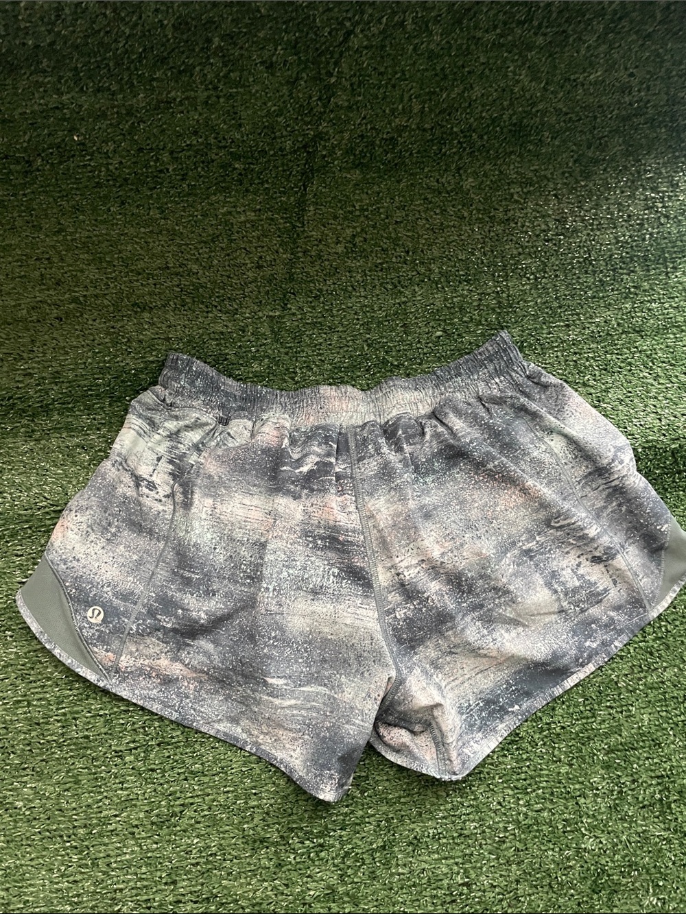 Lululemon Hotty Hot Shorts 4" in Azurite Mint Tint Mystic Green Size 10 Tall